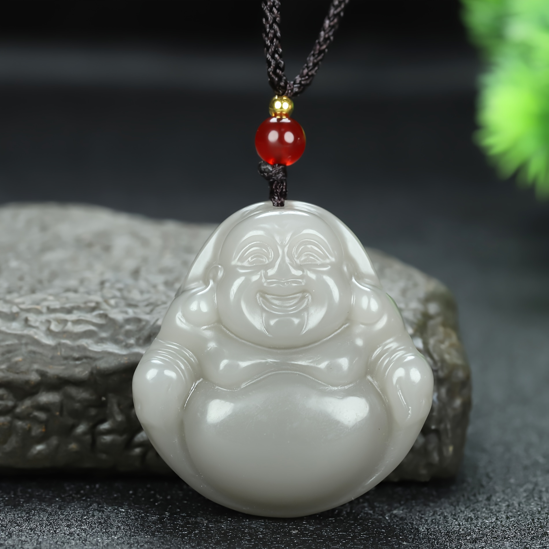 Fashionable Natural Stone Head Pendant Necklace, Unique Design